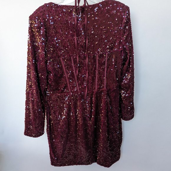 NWT Lavish Alice Burgundy Velvet Sequin Dress in 14 Valentine's - Picture 4 of 5